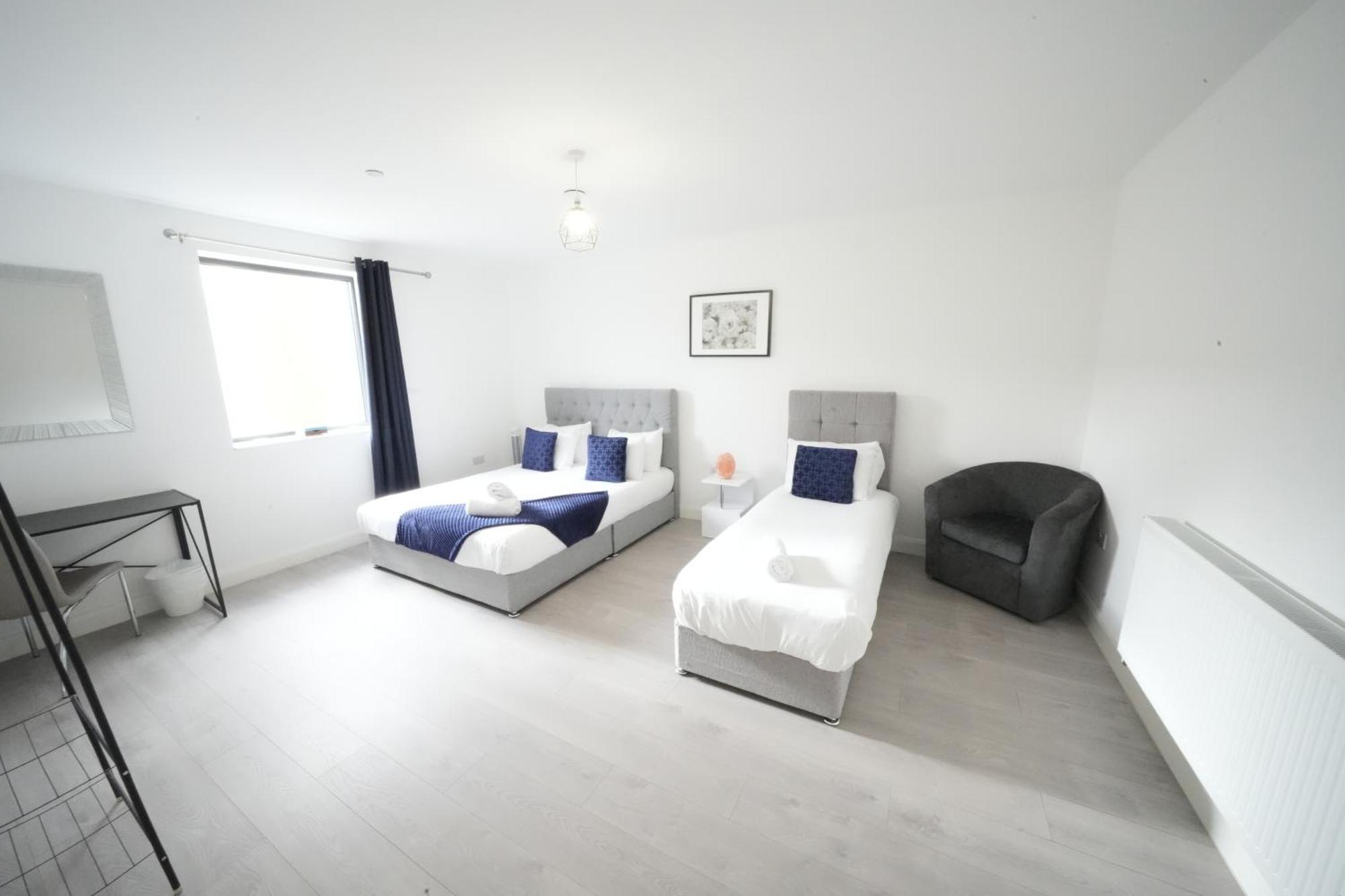 Ealing Broadway Great Stay 7-Minute Walk From The Underground Екстериор снимка