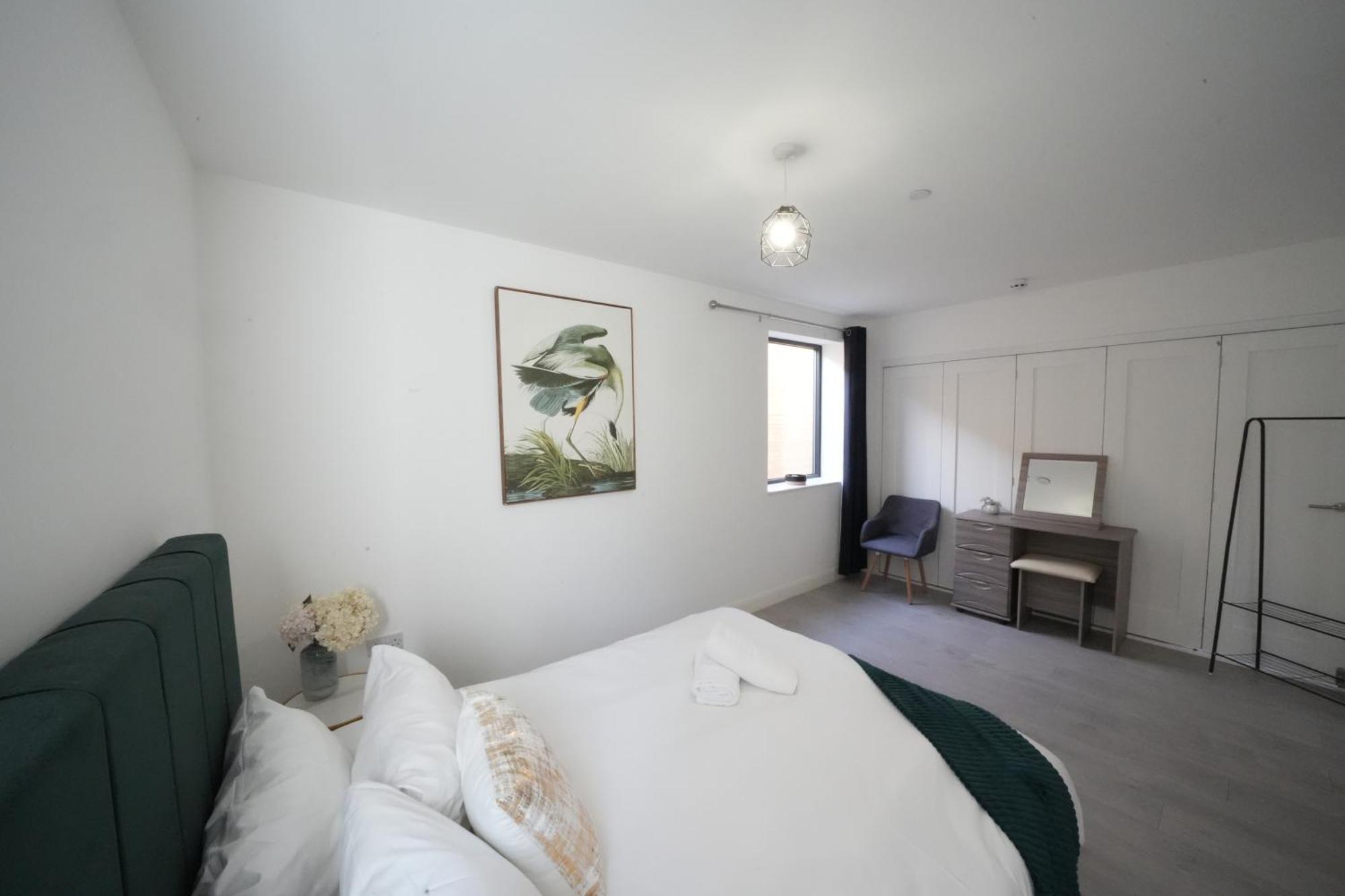 Ealing Broadway Great Stay 7-Minute Walk From The Underground Екстериор снимка