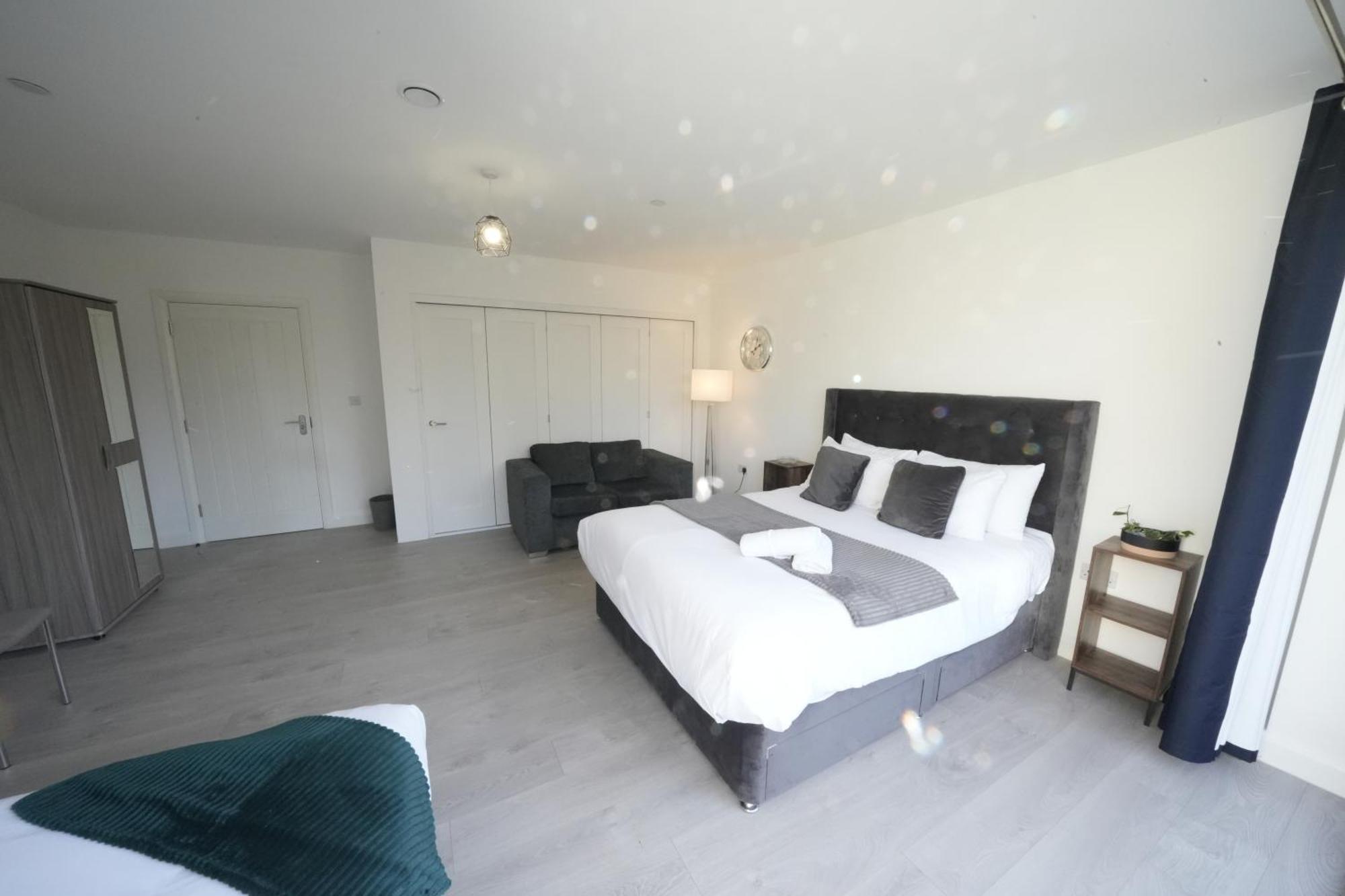 Ealing Broadway Great Stay 7-Minute Walk From The Underground Екстериор снимка